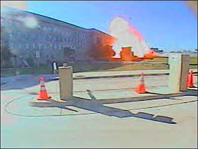PHOTO OFFICIELLE #1 - Début de l'explosion - LIEN vers CNN pour regarder le video officiel IMAGE PAR IMAGE